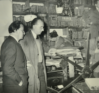 andre-micheau_salvador-dali-en-el-taller-de-mourlot